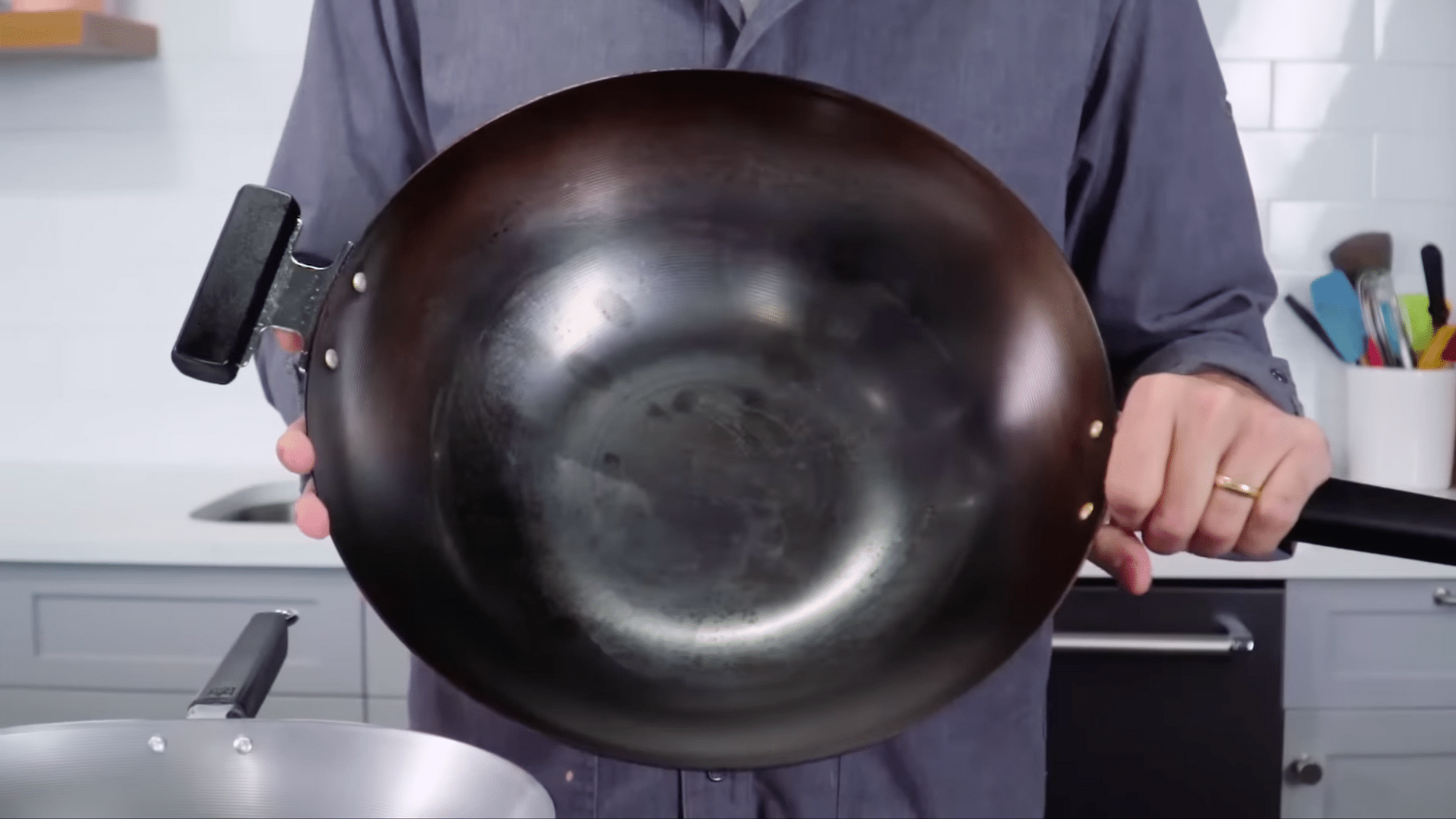 How to Season a Carbon Steel Wok? - Opple House