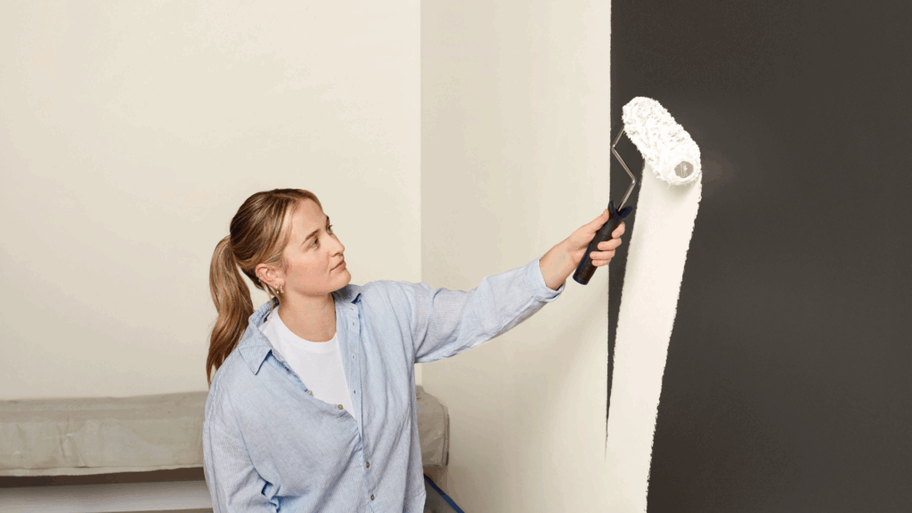 How to Paint Over Dark Walls Easily? paint over dark wall featuredimage