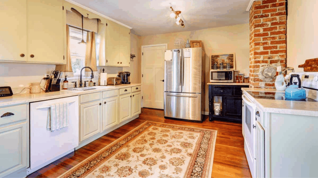 15. Neutral Rugs to Soften the Space