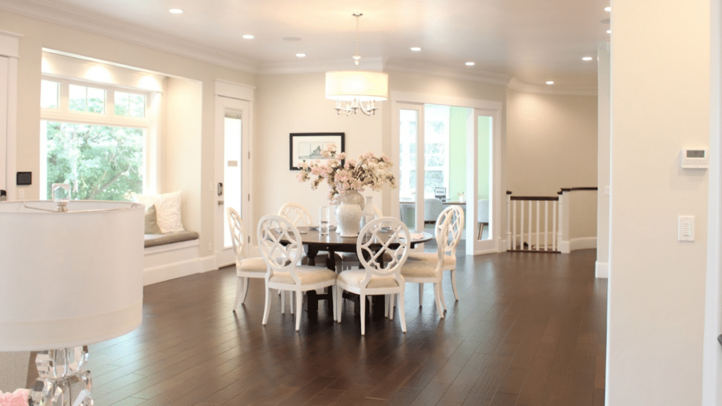 Key Features of Benjamin Moore’s November Rain