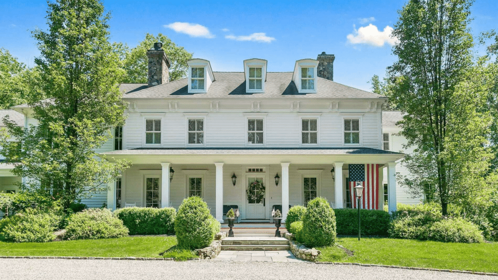 federal style house.