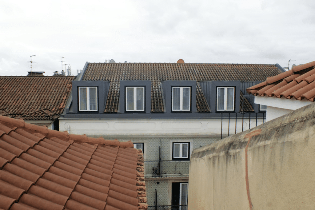 Early Signs of Roof Problems