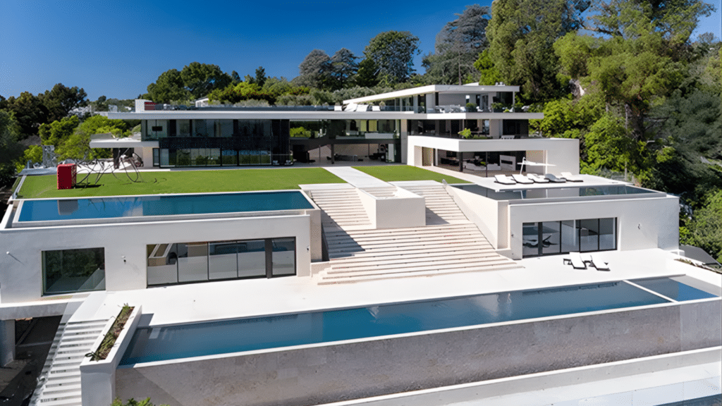 Aerial view of a Beyonce and Jay Z's The Bel Air Mansion
