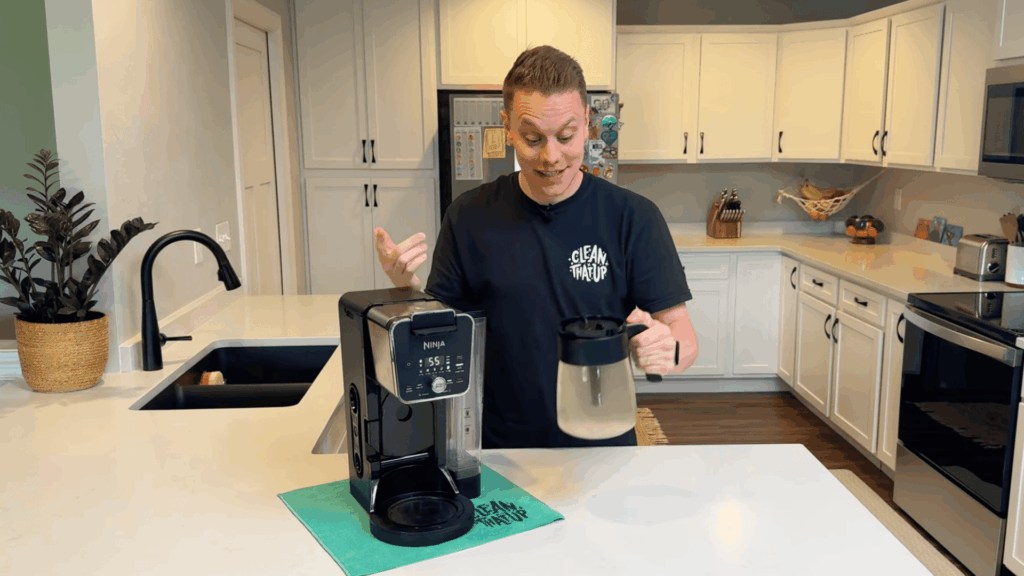 how to clean coffee maker with vinegar step by step for better taste and longer use at home