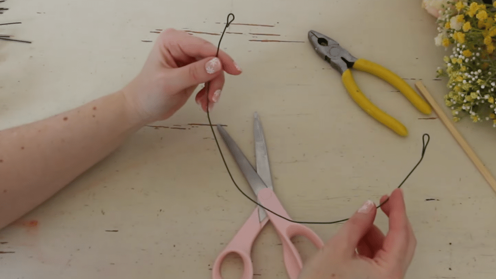 how to make a flower crown with wire and scissors to shape the base