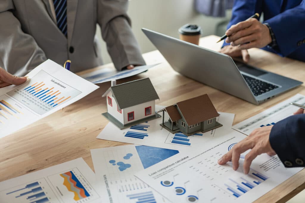 Real estate broker's business meeting, business meeting with a new start-up project. Presentation of concepts, financial analysis, planning, collaboration.