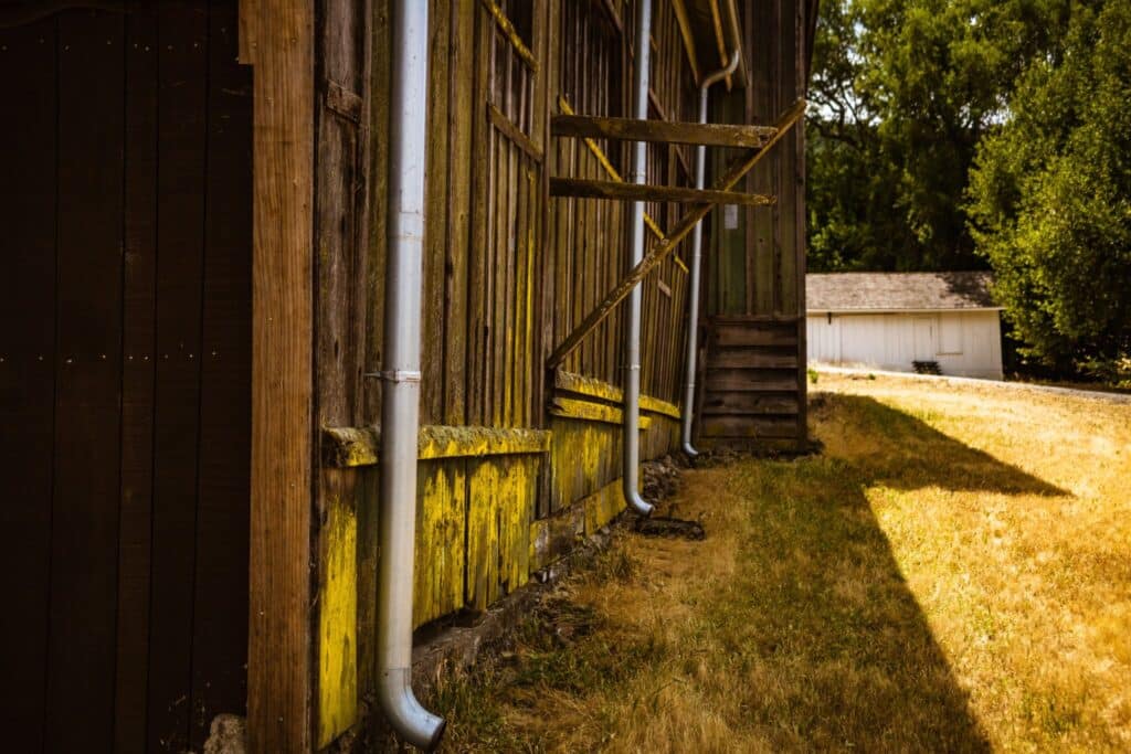 Why Contractors Trust KWM Gutterman for Premium Gutter Systems