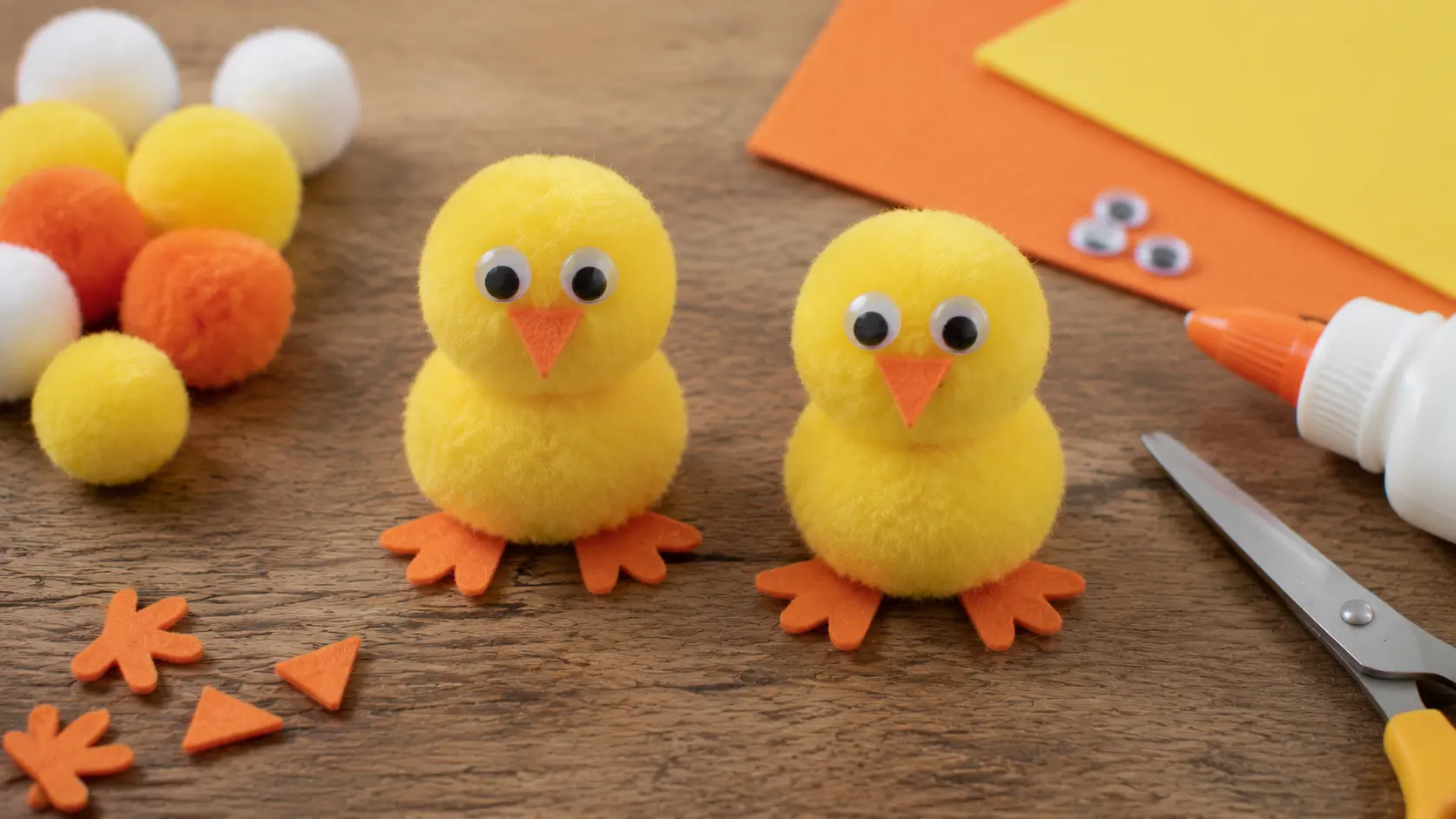 Pom-pom chick Easter craft